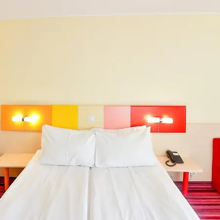 Zenith Hotel 4*