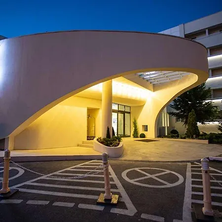 Zenith Hotel 4*