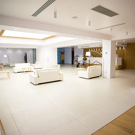 Zenith ホテル 4*