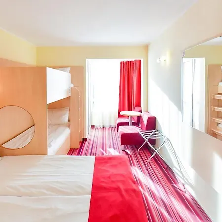 Zenith Mamaia