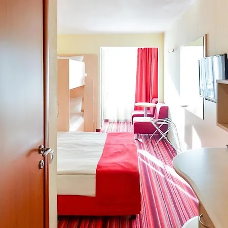 Отель Zenith 4*