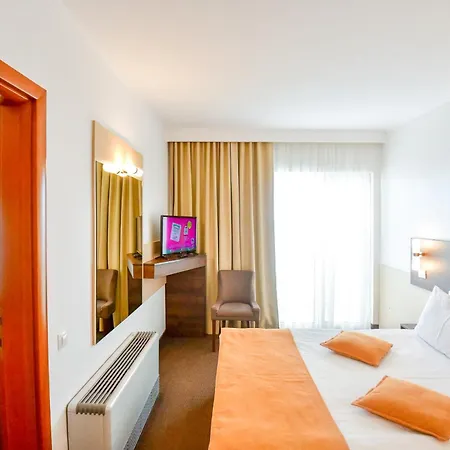 Zenith Отель 4*