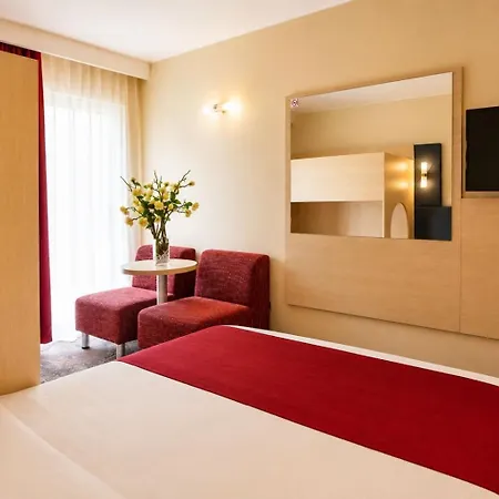 Zenith Hotel