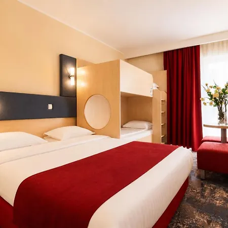 Zenith Hotel 4*