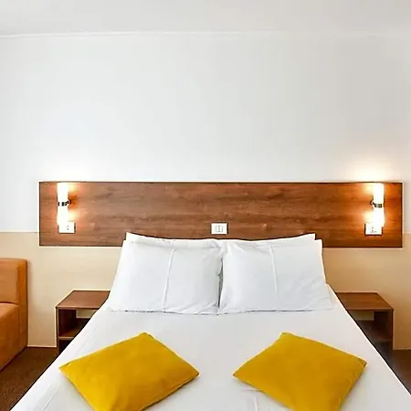 Zenith 4* Mamaia